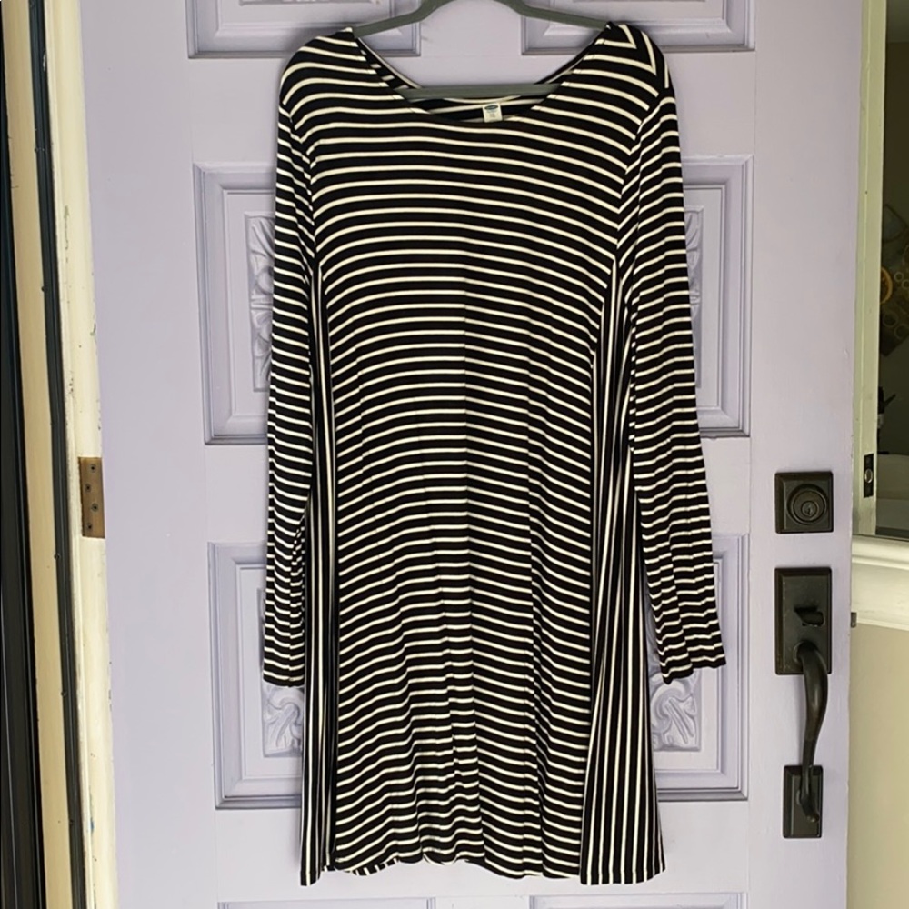 Black and white dress. Make me an offer!